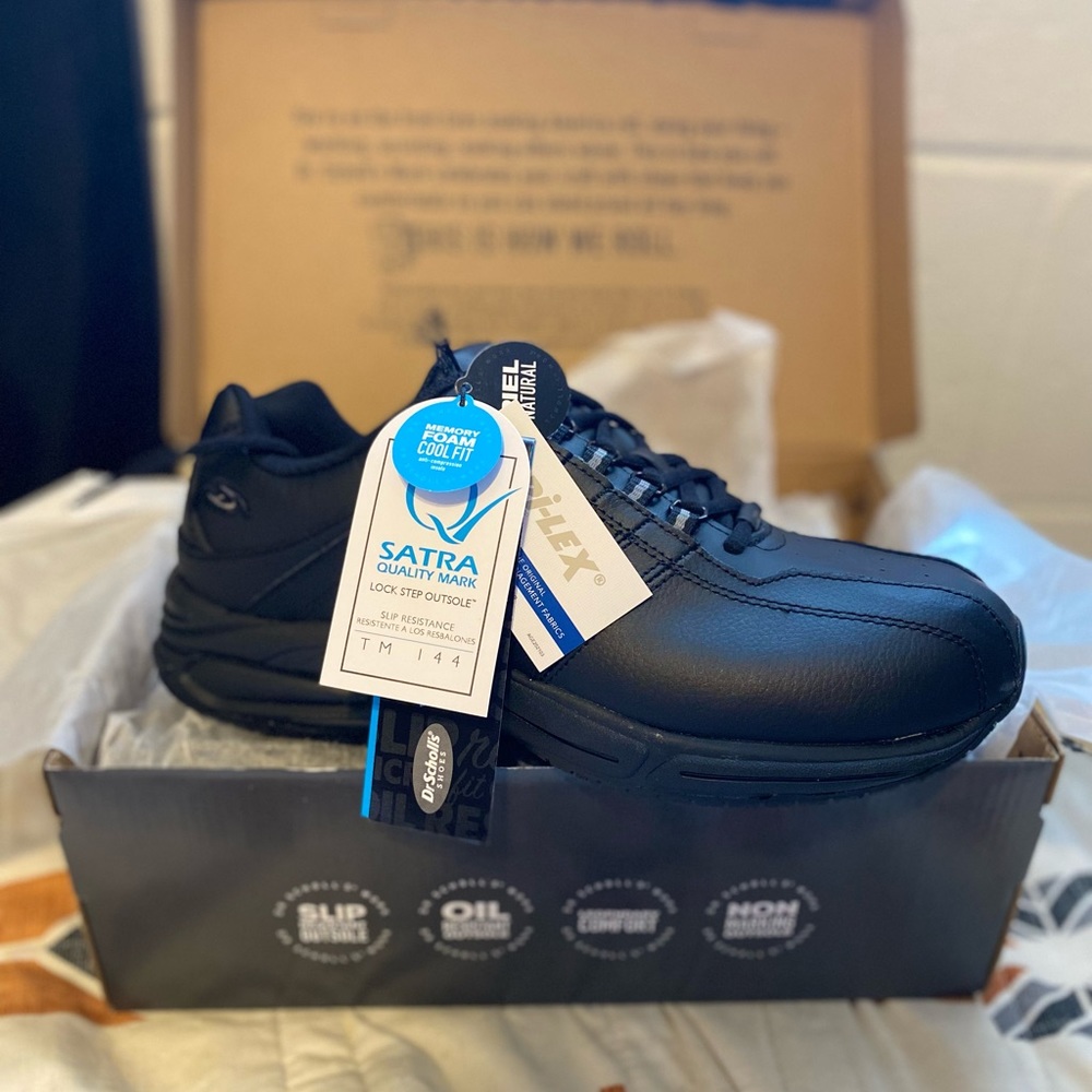 Dr Scholls non-slip work shoes
